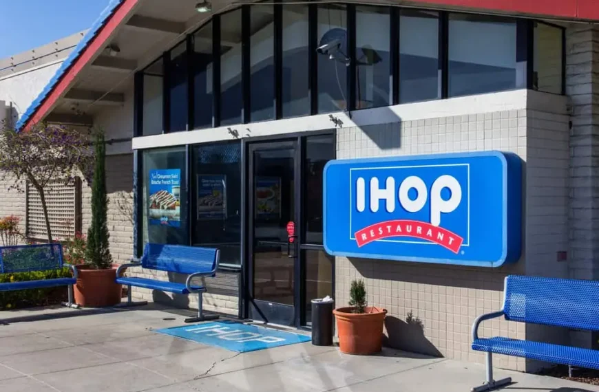 Does IHOP Take Apple Pay?