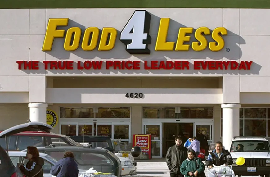 Does Food 4 Less take Apple Pay?