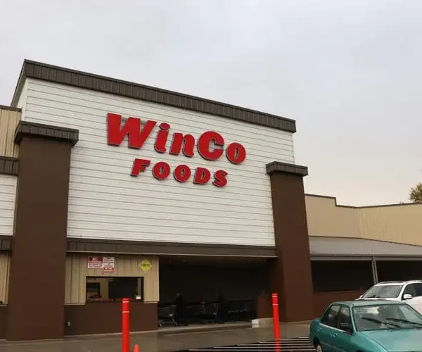 Does WinCo Take Apple Pay?
