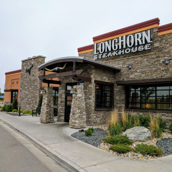 Does Longhorn Take Apple Pay?