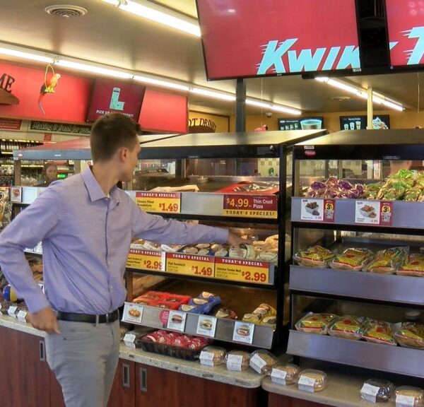 Does Kwik Trip Take Apple Pay?