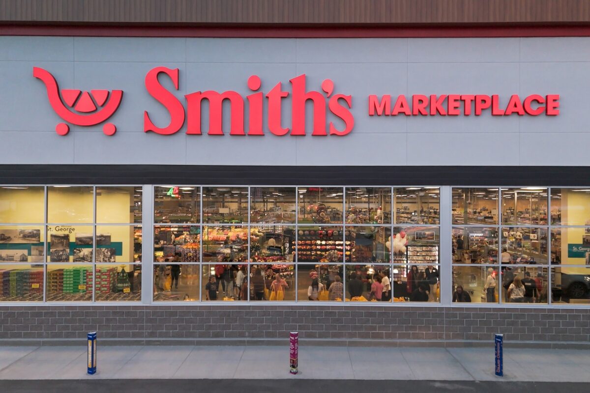 does smiths accept apple pay