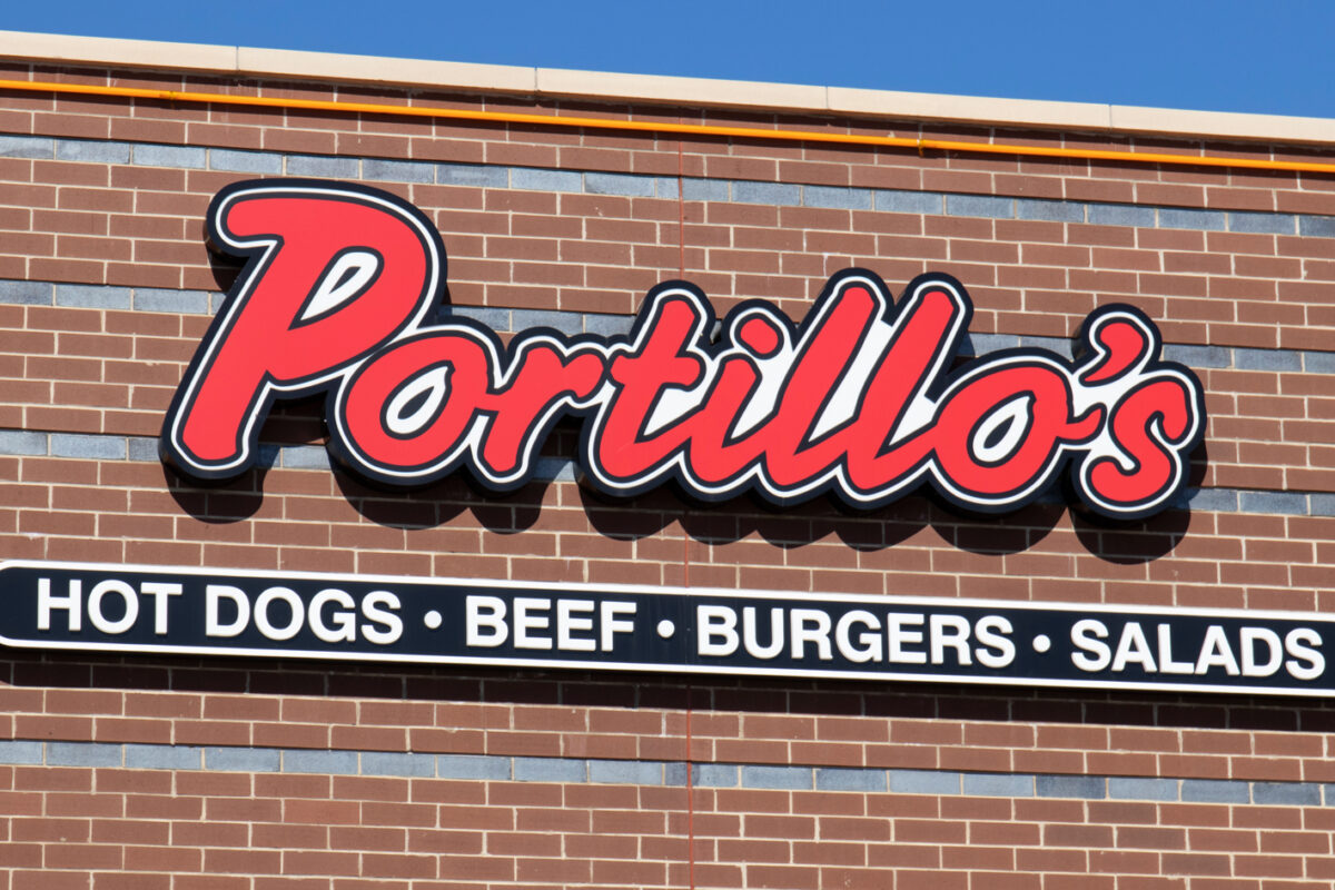 does portillo's take apple pay