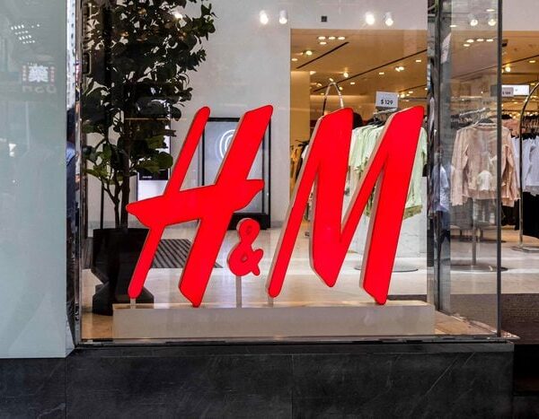 does h&m take apple pay